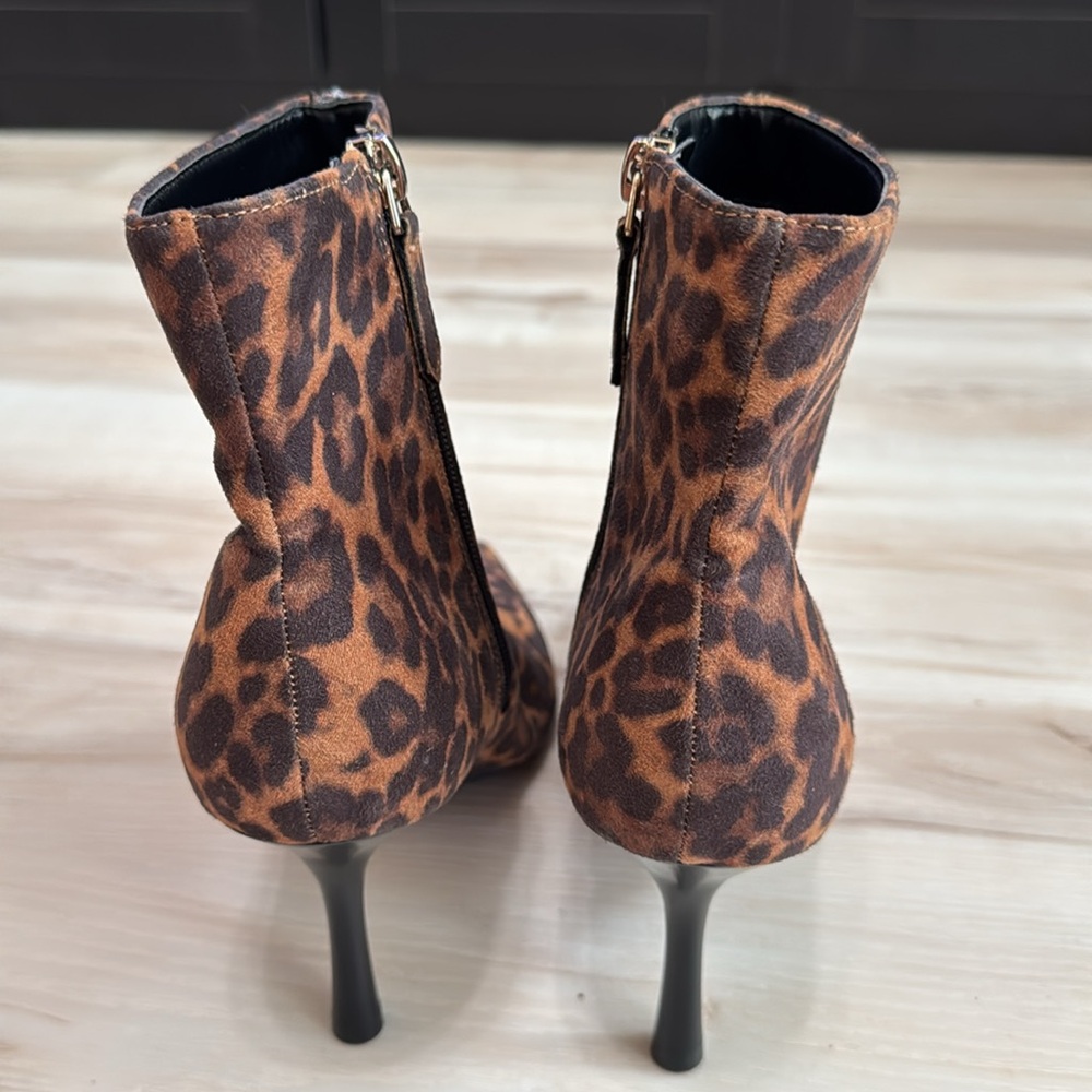 Nine West Leopard Print Pointed Toe Heeled Booties Size 8 NWOT - Picture 5 of 7